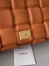 Load image into Gallery viewer, Bottega Veneta Chain Cassette Bag
