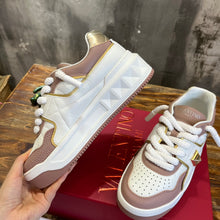 Load image into Gallery viewer, Valentino One Stud XL Trainer Sneakers