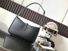 Load image into Gallery viewer, YSL Le 5 A 7 Hobo Bag In Smooth Leather