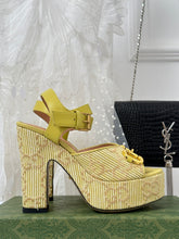 Load image into Gallery viewer, Gucci Horsebit Platform Sandals