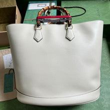 Load image into Gallery viewer, Gucci Diana Medium Tote Bag