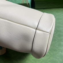 Load image into Gallery viewer, Gucci Diana Medium Tote Bag