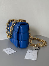Load image into Gallery viewer, Bottega Veneta Chain Cassette Bag