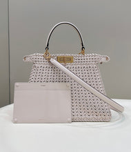 Load image into Gallery viewer, Fendi Peekaboo Small iseeu Bag