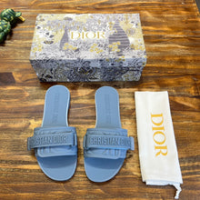 Load image into Gallery viewer, Christian Dio(R) Evolution Slide