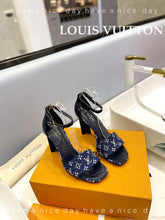 Load image into Gallery viewer, Louis Vuitton Silhouette Sandals