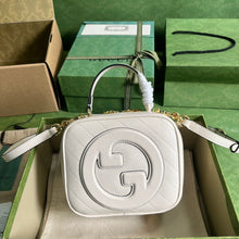 Load image into Gallery viewer, Gucci Blondie Top Handle Bag