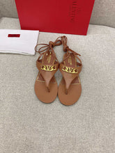 Load image into Gallery viewer, Valentino Thong Sandal