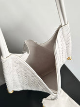 Load image into Gallery viewer, Bottega Veneta Small Solstice  Bag