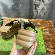 Load image into Gallery viewer, Gucci GG Platform Slide Sandal
