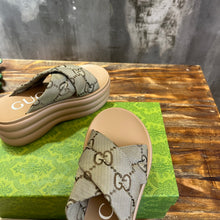 Load image into Gallery viewer, Gucci GG Platform Slide Sandal