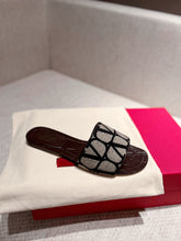 Load image into Gallery viewer, Valentino Slide Sandal