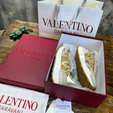 Load image into Gallery viewer, Valentino Lace An Mesh Lace Runner Sneakers