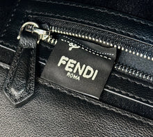 Load image into Gallery viewer, Fendi Baguette Bag