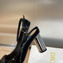 Load image into Gallery viewer, Christian Dior Day Pump