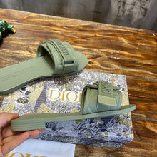 Load image into Gallery viewer, Christian Dio(R) Evolution Slide