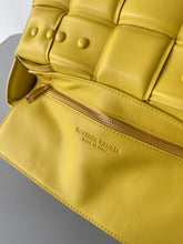 Load image into Gallery viewer, Bottega Veneta Chain Cassette Bag
