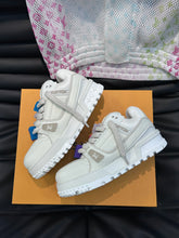 Load image into Gallery viewer, Louis Vuitton Trainer Maxi Sneakers