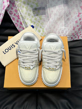 Load image into Gallery viewer, Louis Vuitton Trainer Maxi Sneakers