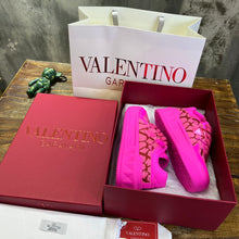 Load image into Gallery viewer, Valentino One Stud XL Trainer Sneakers