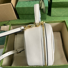 Load image into Gallery viewer, Gucci Blondie Top Handle Bag