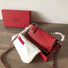 Load image into Gallery viewer, Valentino Garavani Small Rockstud Grainy Crossbody Bag