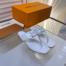 Load image into Gallery viewer, Louis Vuitton Shake Flat Thong Sandals