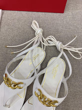 Load image into Gallery viewer, Valentino Thong Sandal