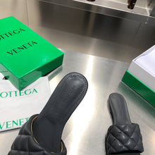 Load image into Gallery viewer, Bottega Veneta Lido Sandals