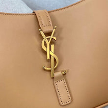 Load image into Gallery viewer, YSL Le 5 A 7 Hobo Bag
