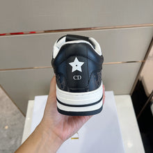 Load image into Gallery viewer, Christian Dior D Freeway Sneakers