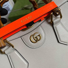Load image into Gallery viewer, Gucci Diana Medium Tote Bag