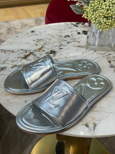 Load image into Gallery viewer, Sat Louis Vuitton Magnetic Flat Mule