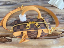 Load image into Gallery viewer, Louis Vuitton Valisette Soupe BB Bag