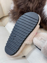 Load image into Gallery viewer, Louis Vuitton Magnetic Mule