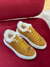 Load image into Gallery viewer, Louis Vuitton Time Out Sneakers