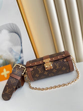 Load image into Gallery viewer, Louis Vuitton Papillon Trunk Bag