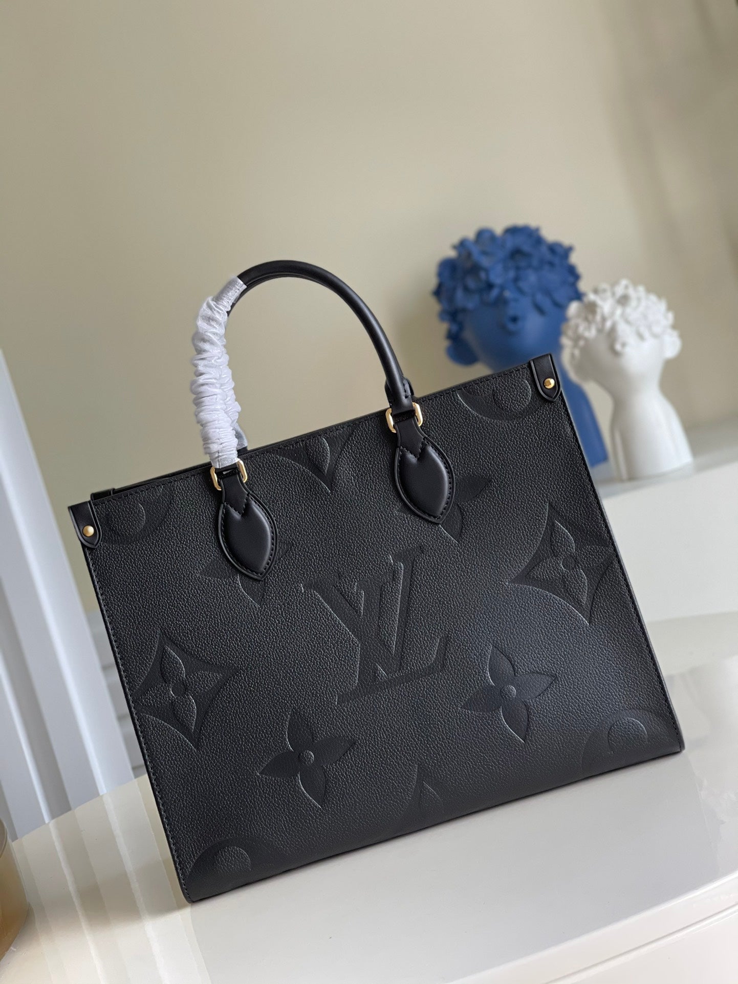 Louis Vuitton OnTheGo MM Tote Bag – ZAK BAGS ©️