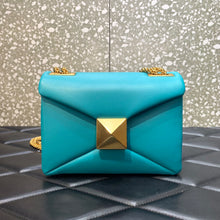 Load image into Gallery viewer, Valentino One Stud Bag With Chain