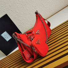 Load image into Gallery viewer, Prada Re- Edition 2005 Re-Nylon Bag