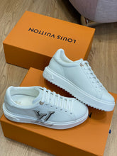 Load image into Gallery viewer, Louis Vuitton Time Out Sneakers