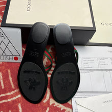 Load image into Gallery viewer, Gucci Leather Thong Sandal