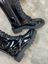 Load image into Gallery viewer, Louis Vuitton Territory Flat High Ranger Boots