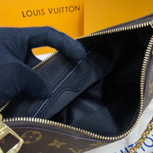 Load image into Gallery viewer, Louis Vuitton Boulogne Bag