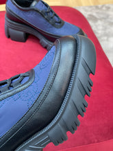 Load image into Gallery viewer, Gucci Women Lug Sole interlocking G Loafer