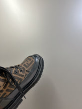 Load image into Gallery viewer, Fendi Boots