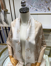 Load image into Gallery viewer, Louis Vuitton Amazingram Stole Scarf