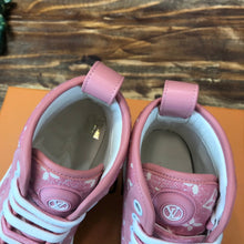 Load image into Gallery viewer, Louis Vuitton Squad Sneakers
