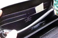 Load image into Gallery viewer, Louis Vuitton Zippy Wallet