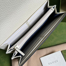 Load image into Gallery viewer, Gucci Ophidia GG Continental Wallet
